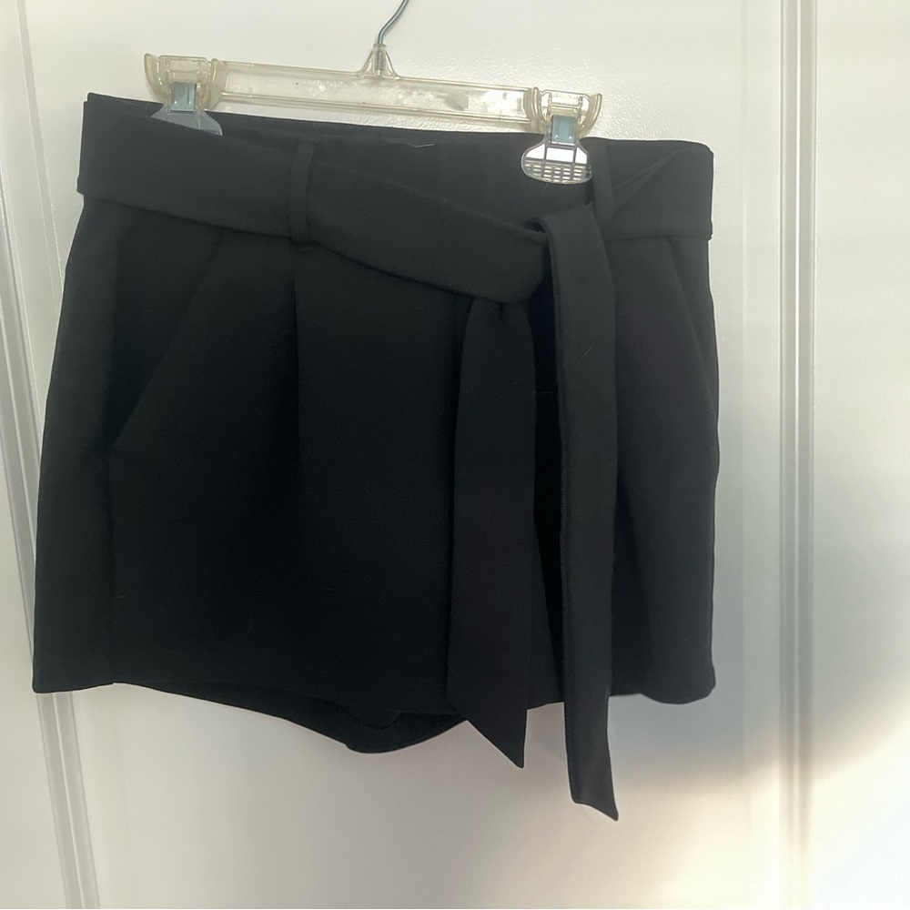 LOFT Black Textured Shorts